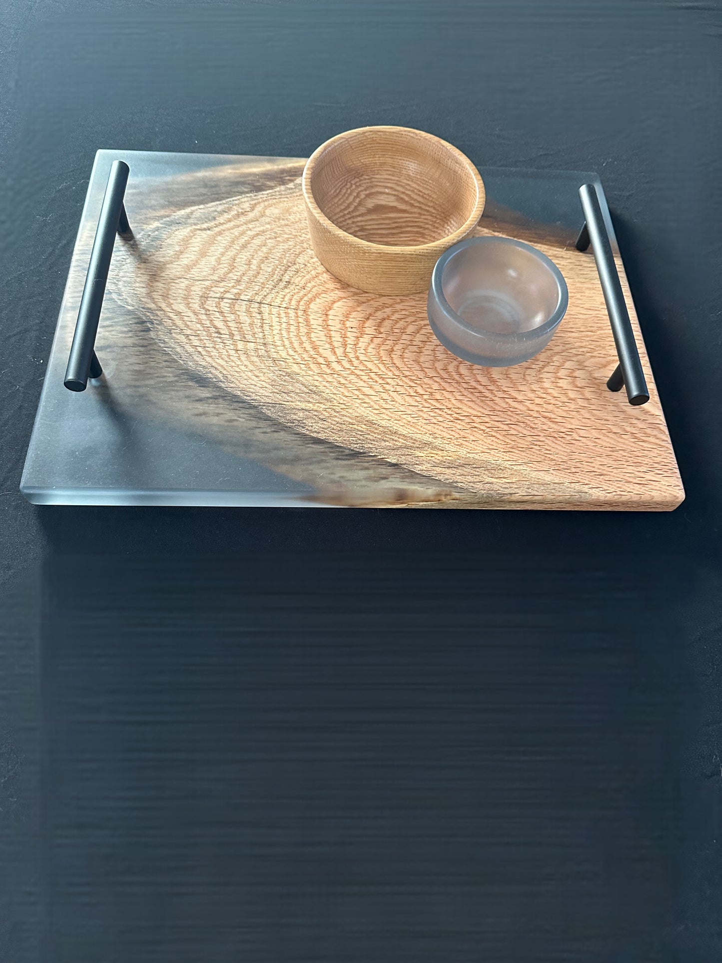 Transparent Epoxy and Oakwood Serving Set